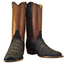 Load image into Gallery viewer, (TEMP) Boots 2
