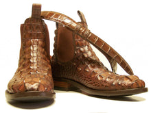 Load image into Gallery viewer, Genuine American Alligator Horn back Handmade Jodphur
